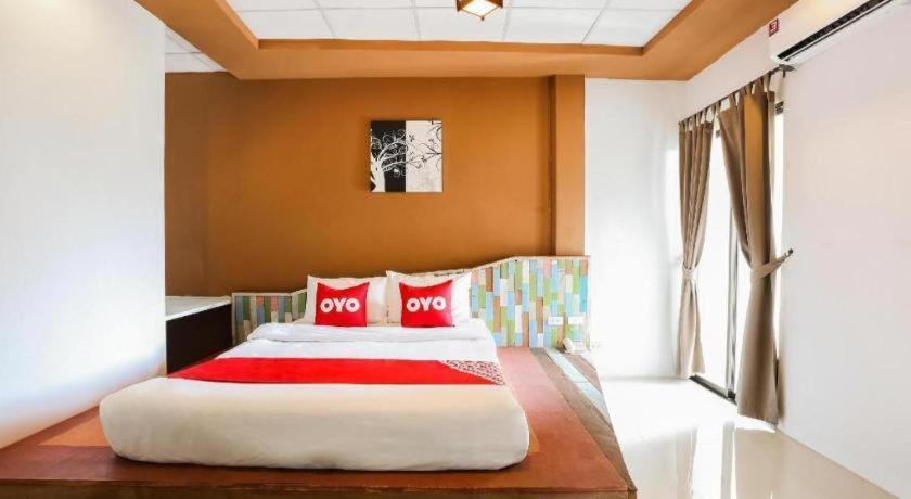 โอโย 339 นครา บูทิก เชียงใหม่ Hotel ภายนอก รูปภาพ